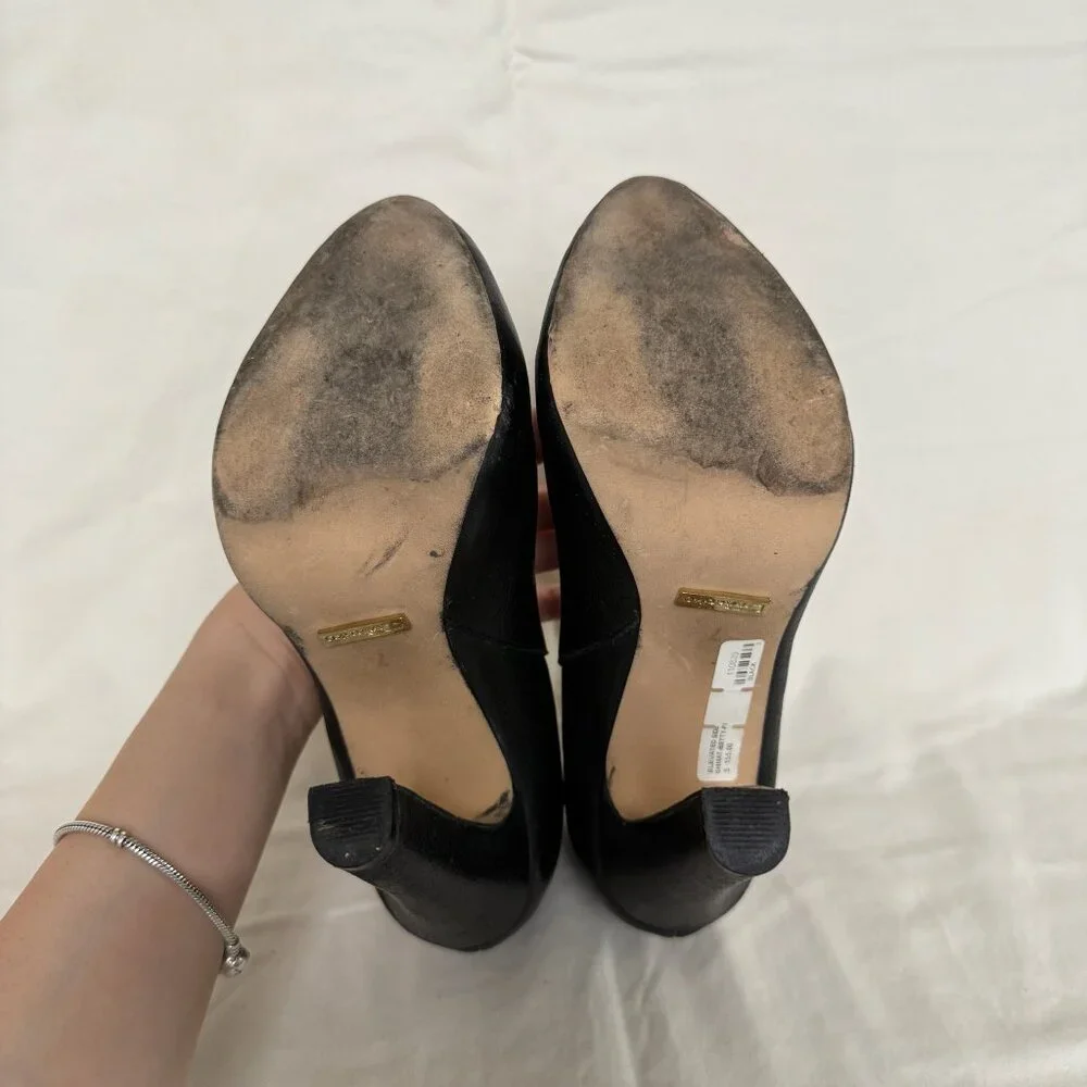 Matiko Betty Black Leather Elevated Side Slip On Peep Toe Bootie Pump Size 7 - Picture 9 of 12